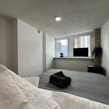 Appartement Au Rez-De-Chaussee En Vieille Ville De 波朗特吕 外观 照片